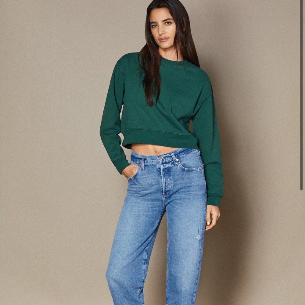Yellow Label Co. green crew neck sweatshirt